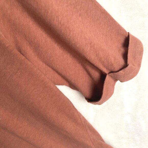 size M Barefoot Dreams Malibu clay/rust V-Neck Linen Cotton tee Short-Sleeve Top - Picture 4 of 6
